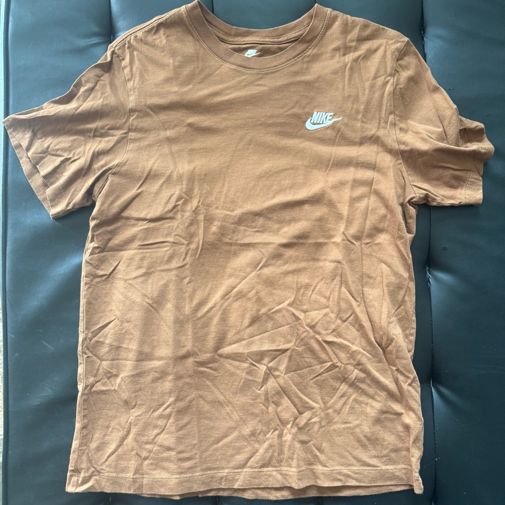 Nike Men's Brown T-Shirt